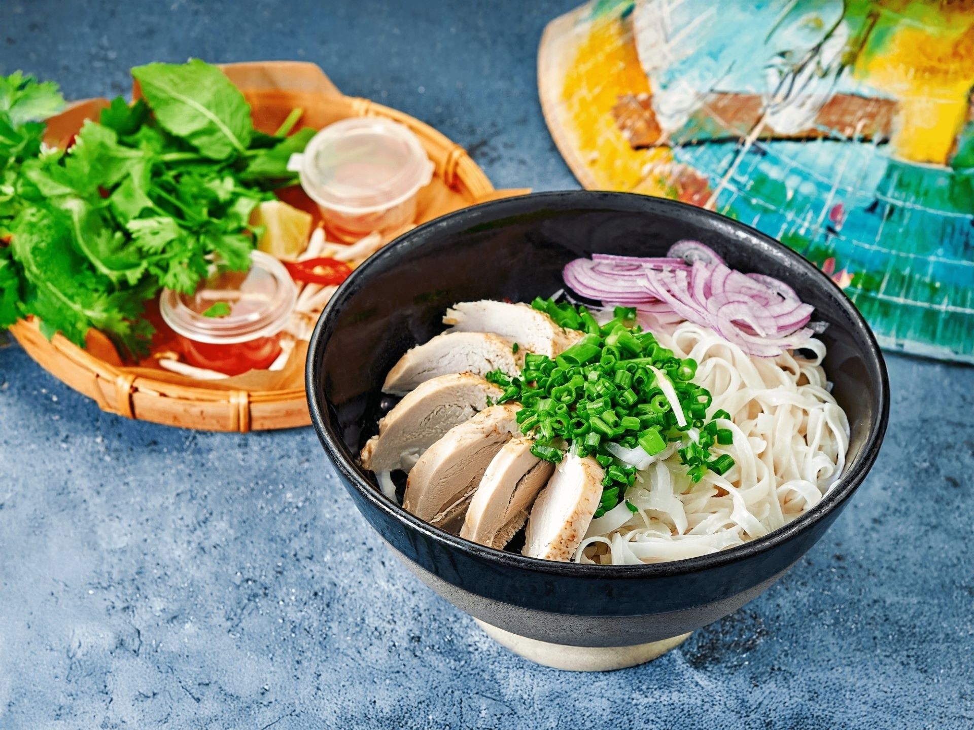 Суп Фо га с курицей и рисовой лапшой 600г