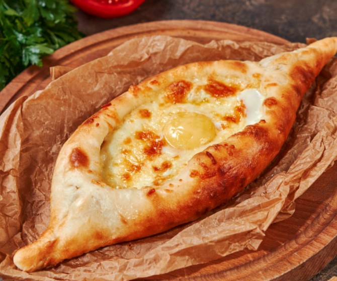 Хачапури по-аджарски