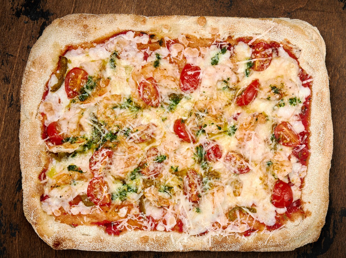 Пицца римская с креветками и соусом песто